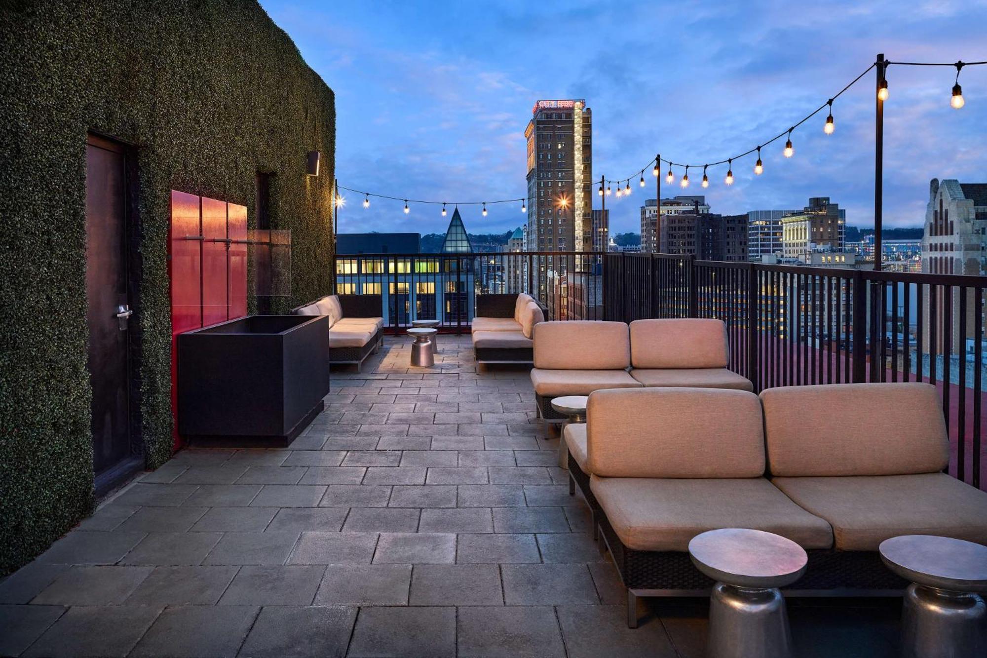 Redmont Hotel Birmingham - Curio Collection By Hilton Extérieur photo