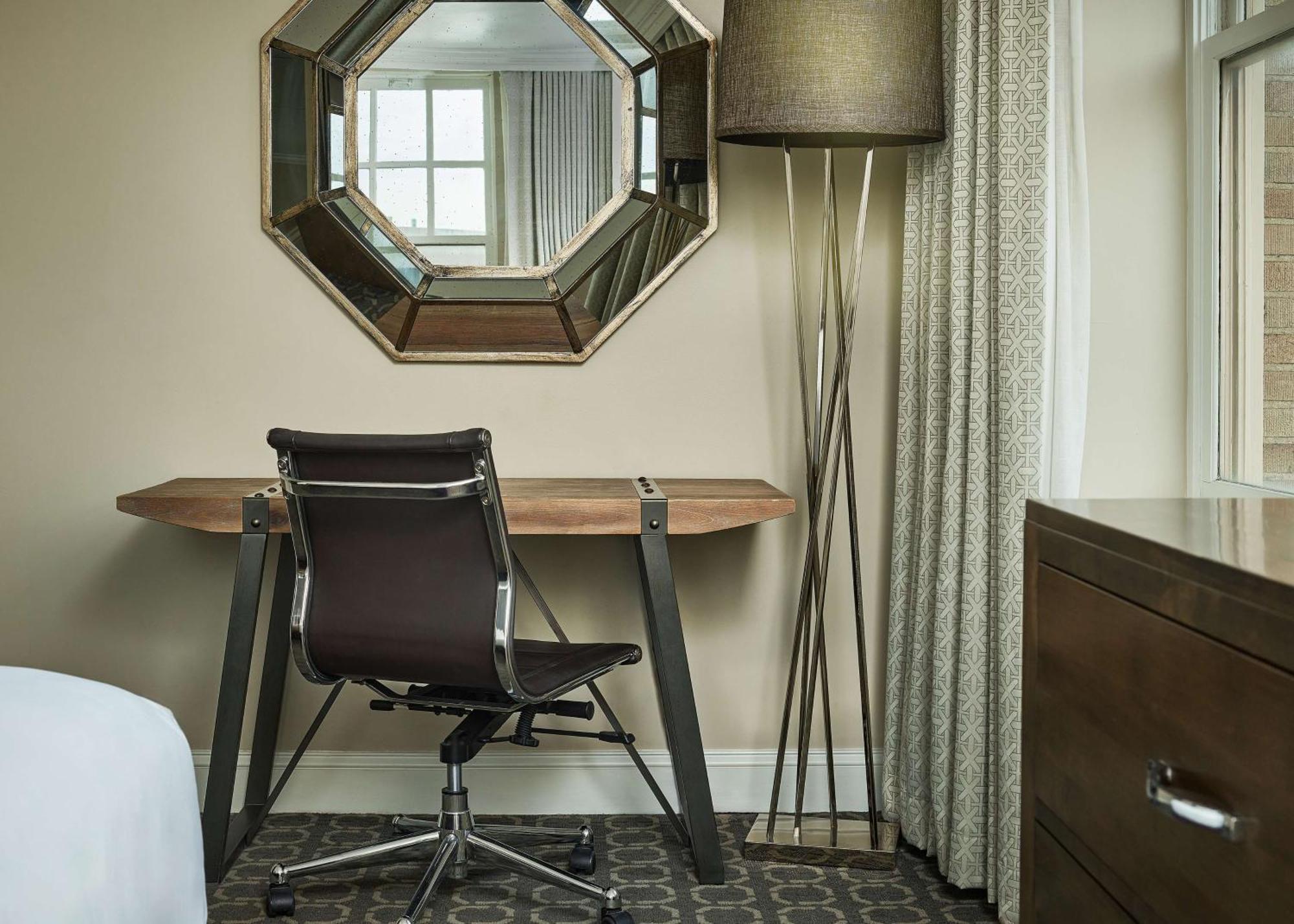 Redmont Hotel Birmingham - Curio Collection By Hilton Extérieur photo